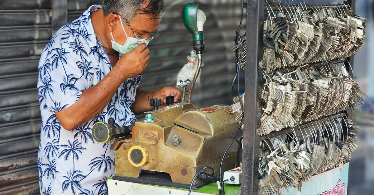 locksmith shop keys — 4th Ave Locksmith