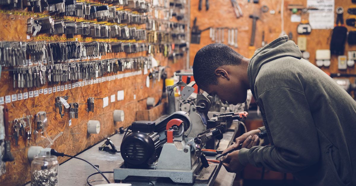 key maker professional — 4th Ave Locksmith