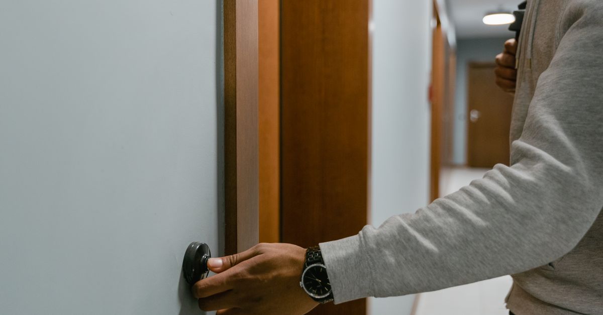 Home & Apartment Lockout Prevention and What to Do While You Wait — 4th Ave Locksmith